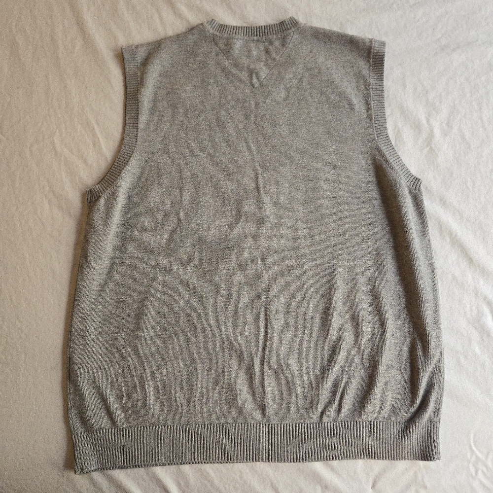 Tommy Hilfiger Men's Argyle Sweater Vest Grey with Light Blue 100% Cotton - Picture 8 of 8